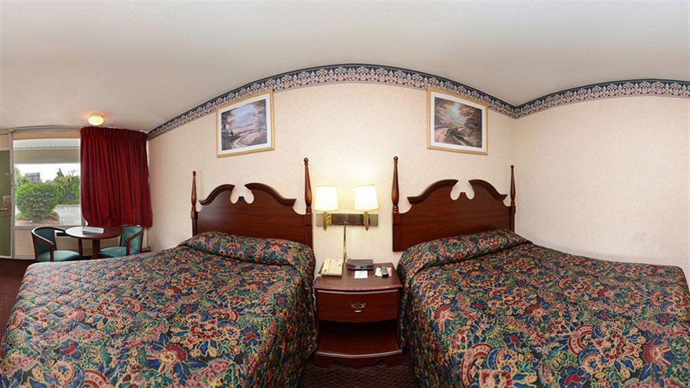 Red Carpet Inn & Suites Carneys Point/Wilmington ภายนอก รูปภาพ