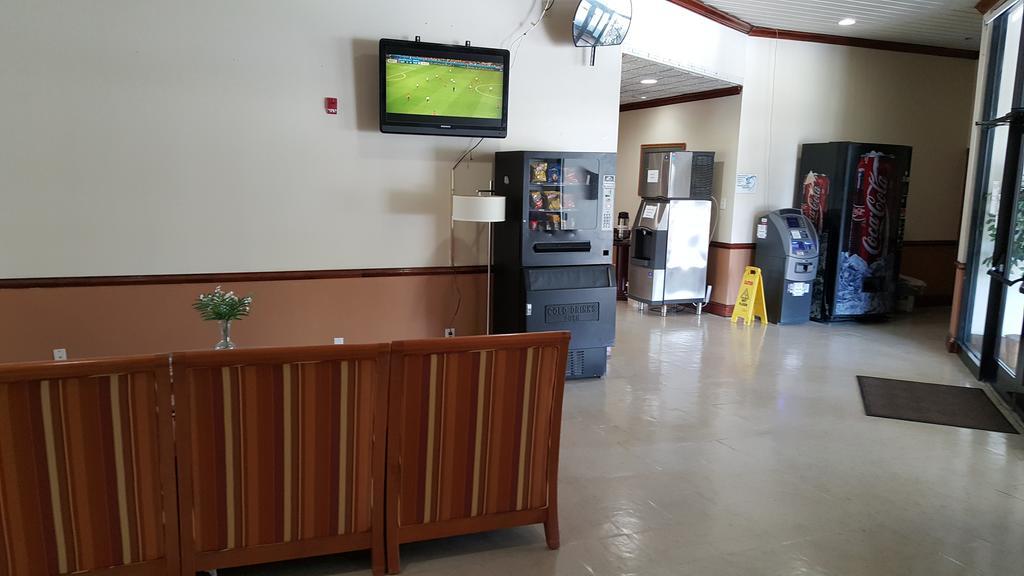 Red Carpet Inn & Suites Carneys Point/Wilmington ภายนอก รูปภาพ