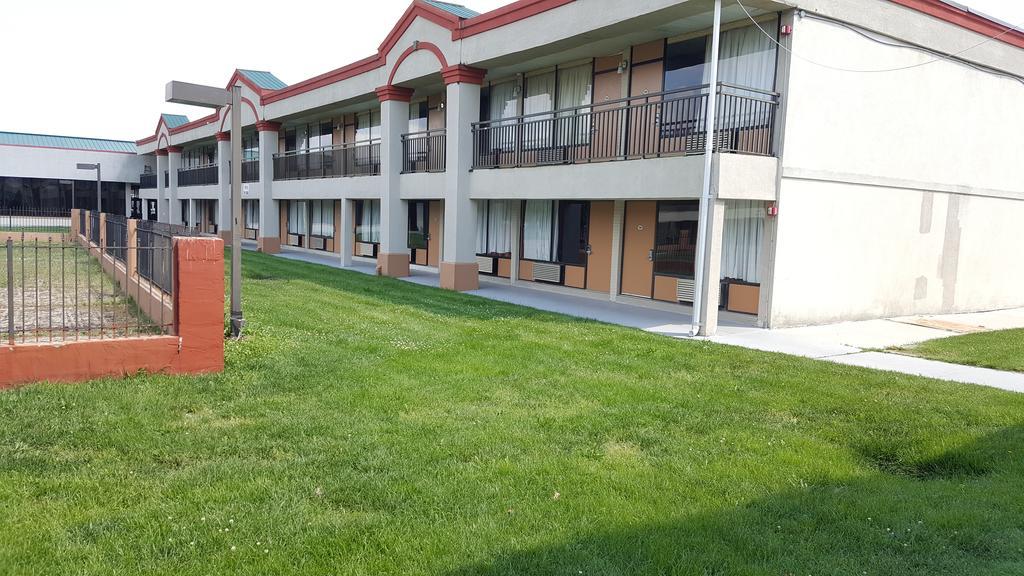 Red Carpet Inn & Suites Carneys Point/Wilmington ภายนอก รูปภาพ