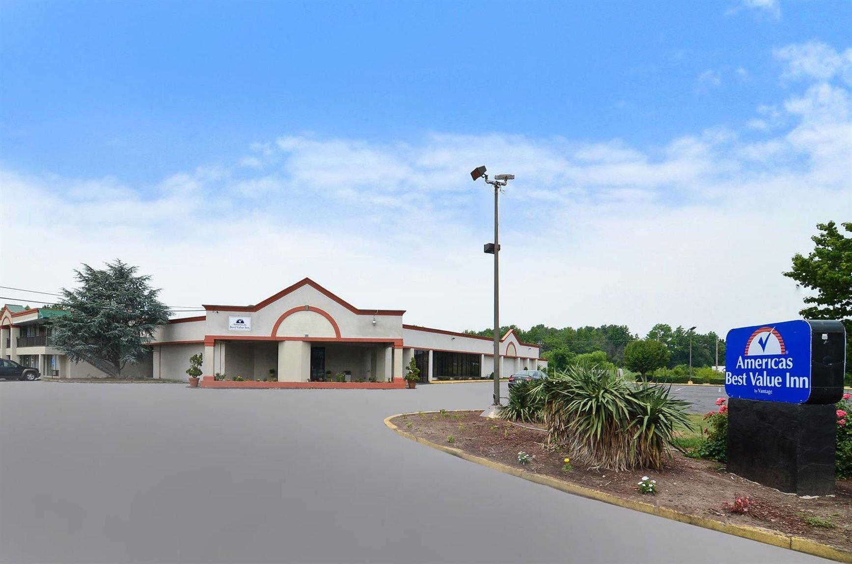 Red Carpet Inn & Suites Carneys Point/Wilmington ภายนอก รูปภาพ
